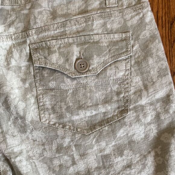 Christopher Banks Floral Linen Blend Shorts Size 12 NWT - Picture 5 of 7